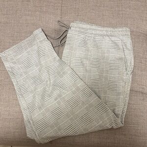a new day Women's Black and White Checkered Cropped Pants